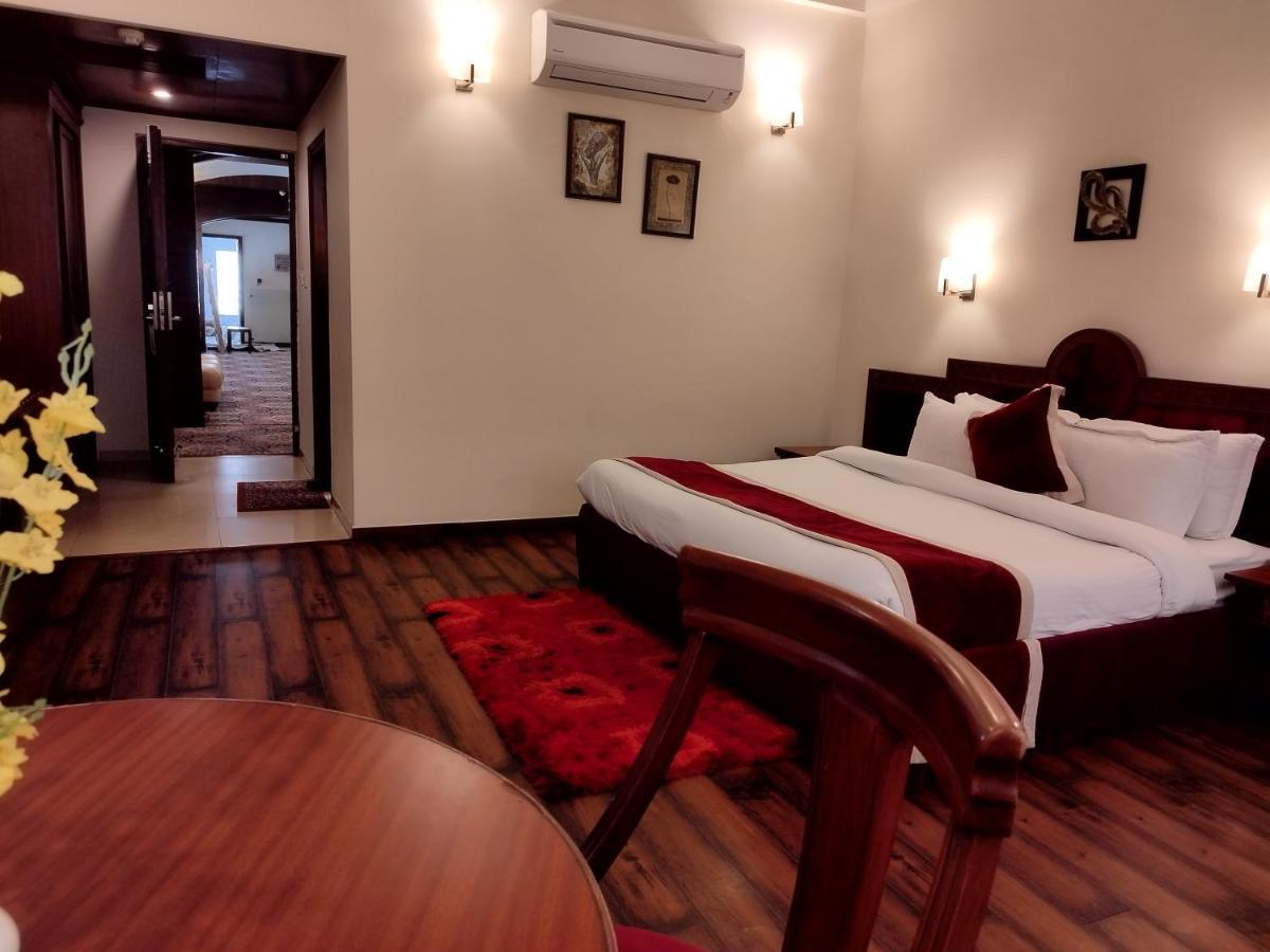 Hotel Sepal Bathinda Eksteriør bilde